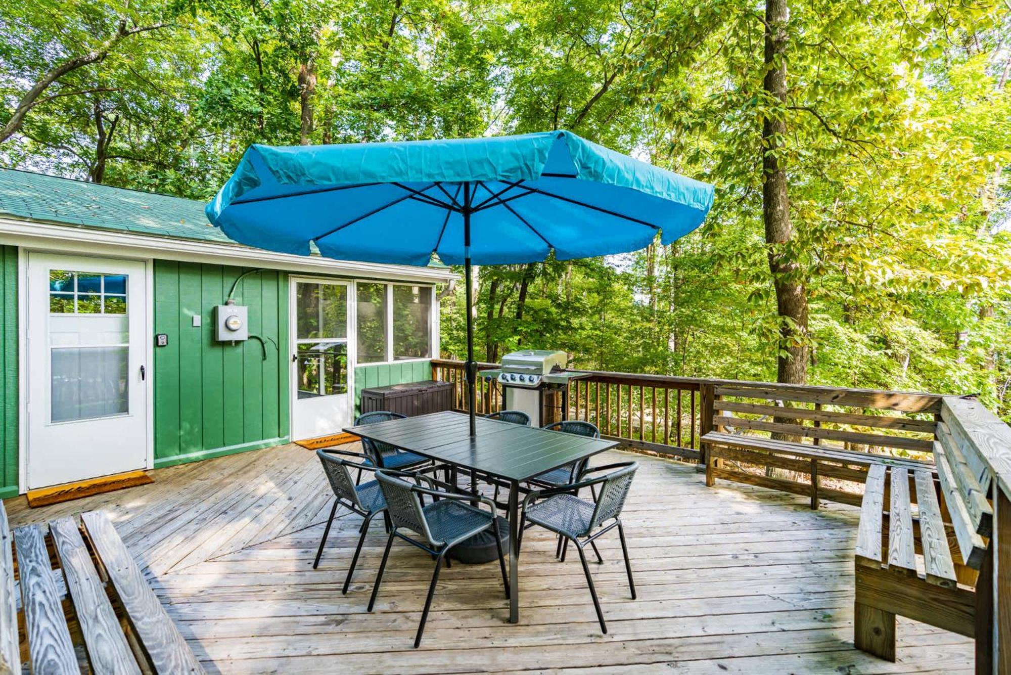 Вилла Modern W Fire Pit Deck, Grill & Hot Tub Беркли-Спрингс Экстерьер фото
